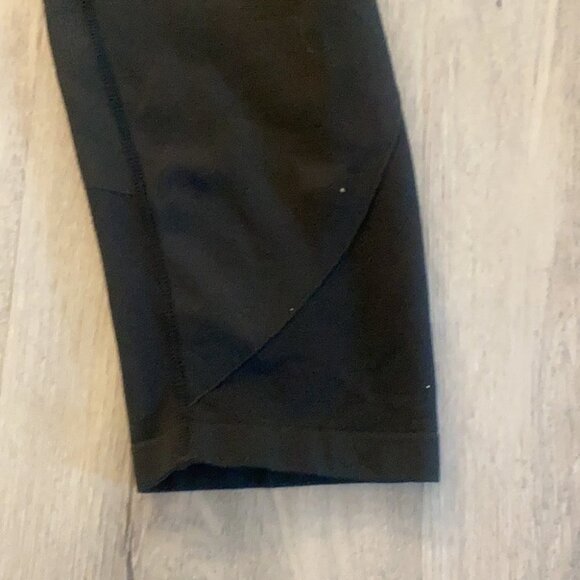 GymShark black Capri length pants - Picture 5 of 12